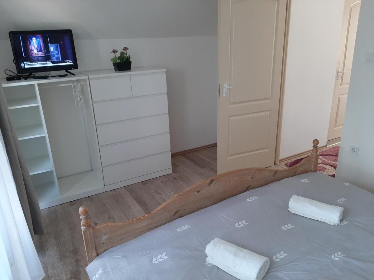 Nikolett Apartman Hajdúszoboszló Exterior foto