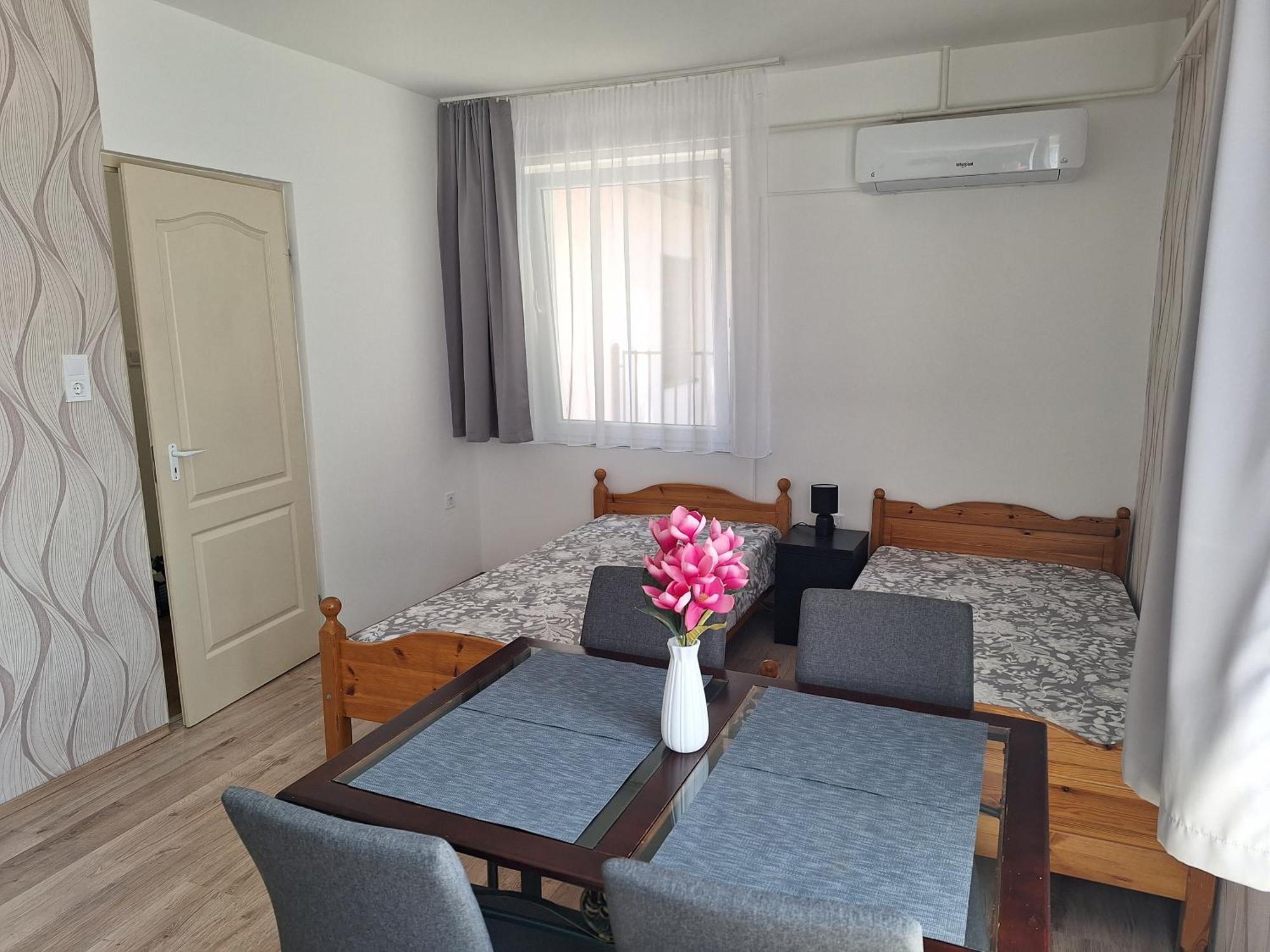 Nikolett Apartman Hajdúszoboszló Exterior foto